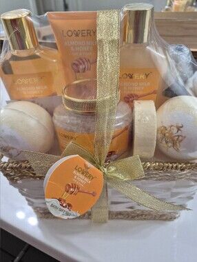 Lovery Bath Set Brand New Ready To Gift